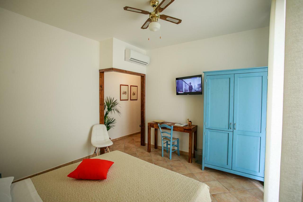 B&B Scirocco House Oliveri Exterior photo